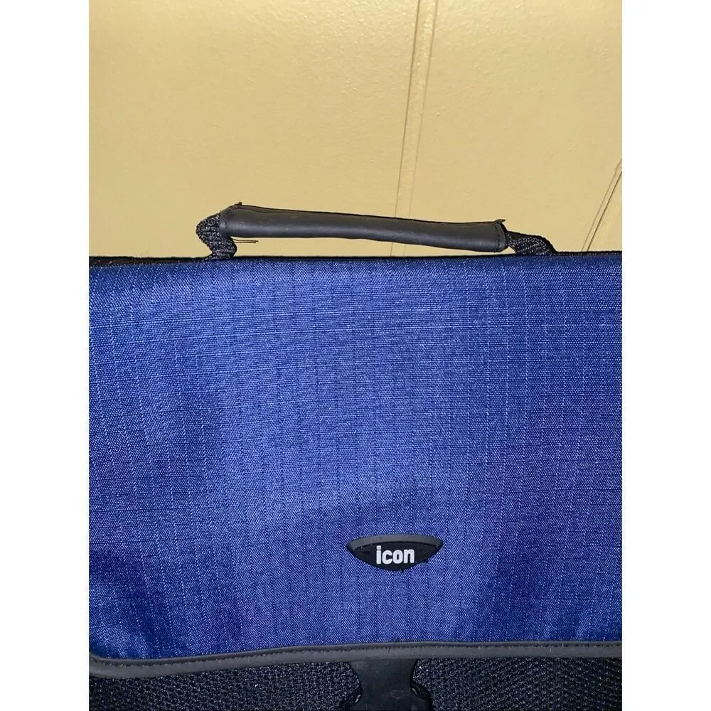 Icon crossbody medium messenger bag 12x11 black and blue